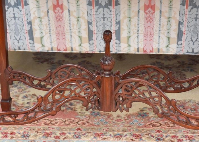 Stunning Antique Chippendale Mahogany Fretwork Tea Table