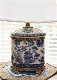 Chinese Blue & White Porcelain Jar Table Lamp with Brass Base