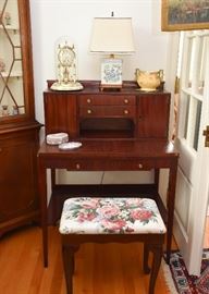 Antique Mahogany Writing Desk / Secretary