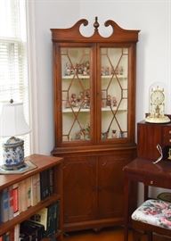 Pair of Antique Corner China / Curio Cabinets (2 of 2)