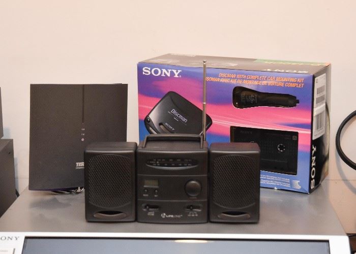 Sony Discman, Mini Portable Radio with Speakers