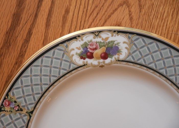 Noritake Bone China (Royal Emblem Pattern)