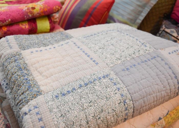 Quilts & Bed Linens