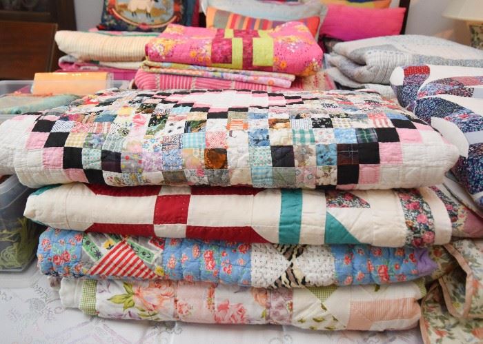 Quilts & Bed Linens