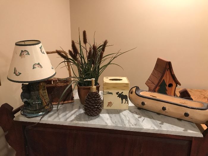 Lodge decor... perfect for your lake or mountain house!