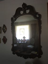 Traditional mahogany Mirror