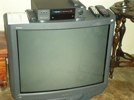 35" Sony Triniton tube TV.  Good condition.  $25.00  