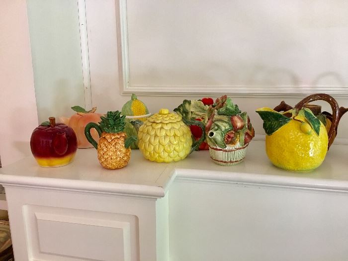 Fruit and vegetable pitchers