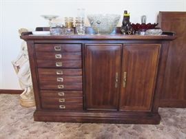 Sideboard
