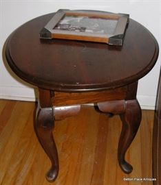 Small End table with drawer