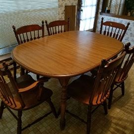Maple Dining Room Set, solid wood, Table 42x61 with insert. Captain’s Chair and 5 dining chairs. 