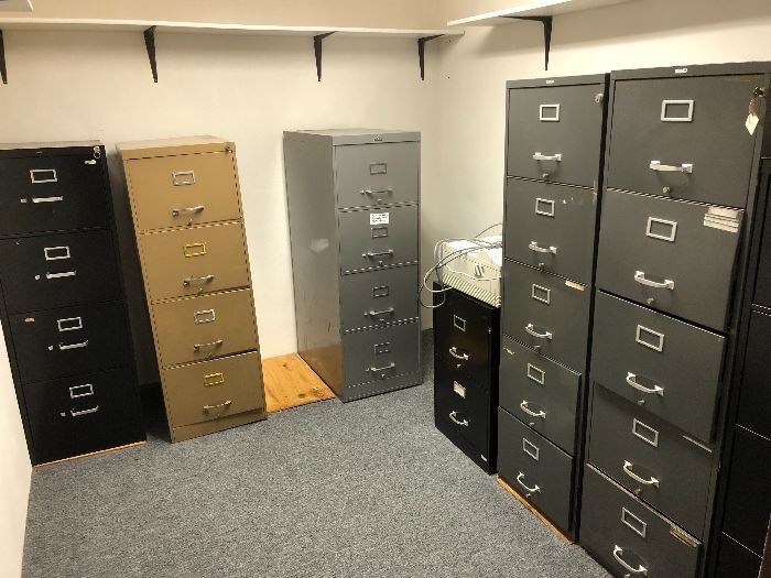 Do we have file cabinets or what ?