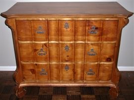 Romweber chest of drawers, Batesville, Indiana