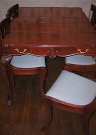 Dining table with two additional leaves, w/ 6 chairs