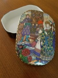 Villeroy & Boch Russian Fairy Tales box "Wedding of Tsarevna Elena The Fair"
