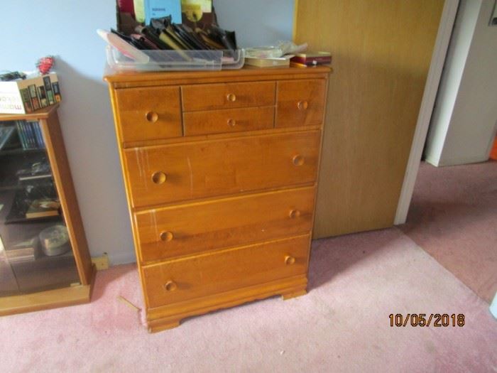 Nice Maple chest of drawers