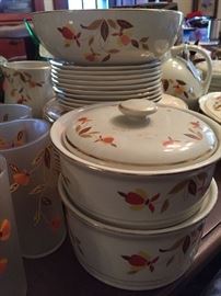 Autumn leaf dinnerware 