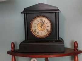 Mantle Clock