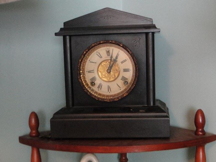 Mantle Clock