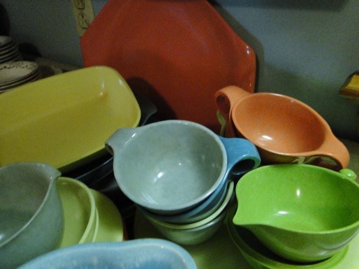 Look at these mid-century modern dishes! Brookpark Russell Wright Residential by Northern