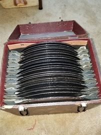 25  old 78's in record box. 
Fair to Good condition
