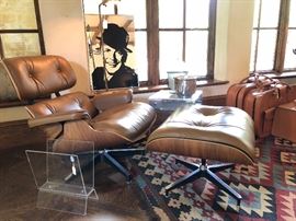 HERMAN MILLER EAMES LOUNGE CHAIR.