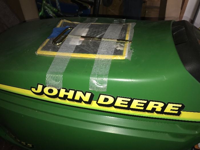 John Deere Lawn Tractor LX255