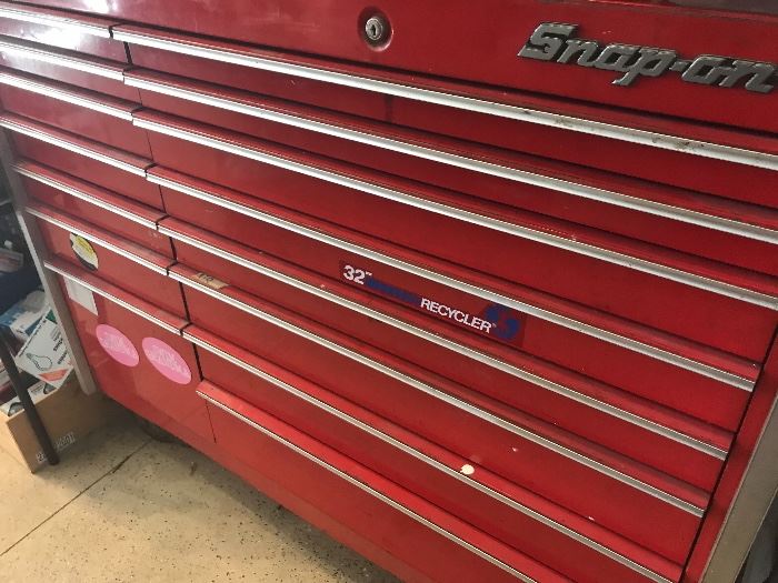 Large Snap on Tool Chest - 15 drawer 