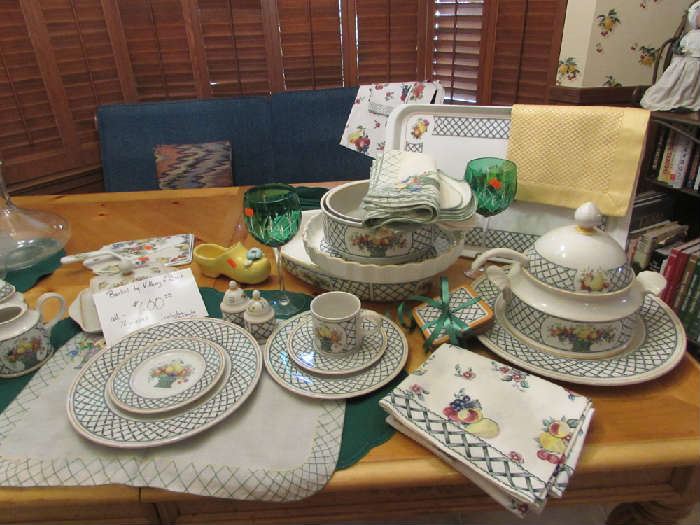 Villeroy and Boch "Basket" set, over 75 pieces.