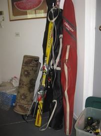 Several sets of downhill Ski's