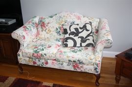 Nice love seat.  I will post matching sofa today.