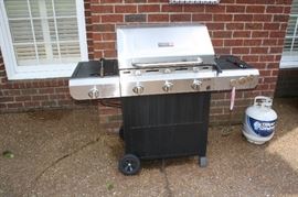 Nice Charbroil grill