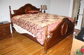 Beautiful king size bed.  Mattress set is in great condition