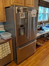 Bosch 3 year old refrigerator