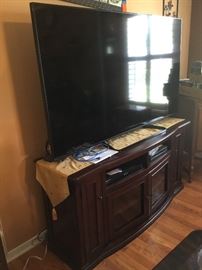 Tv cabinet and large TV 70”