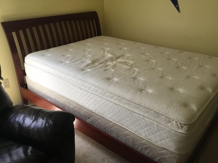 Full size bed and mattress 