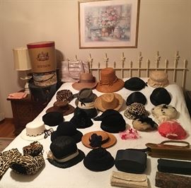 Collection of Vintage Ladies Hats & Purses