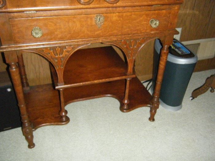LOWER PART OF THE DESK