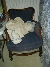 VINTAGE OCCASIONAL CHAIR