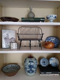 Chinese blue and white porcelain, American miniature Bentwood settee