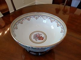 Center of Mottahedeh