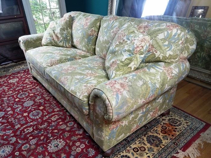 Sofa by Sherrill Furniture       http://www.ctonlineauctions.com/detail.asp?id=712337