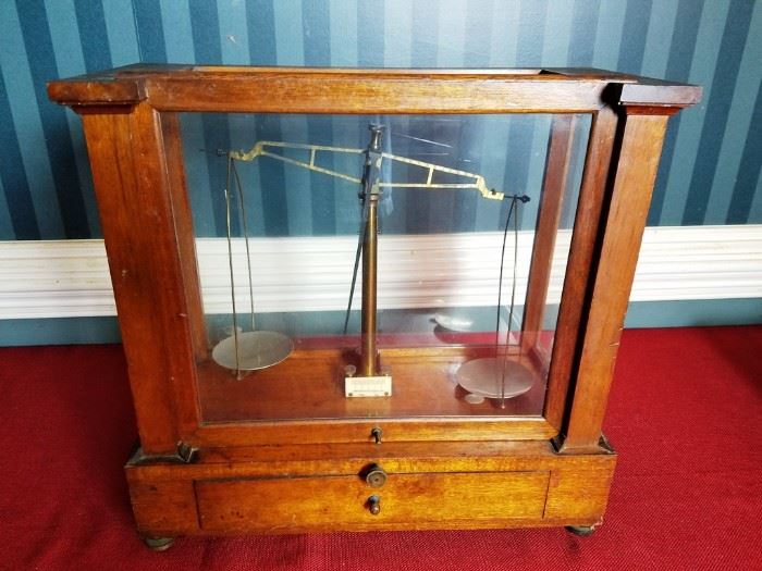 
Troemner Scale                  http://www.ctonlineauctions.com/detail.asp?id=712208