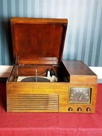 1948 Philco Phonograph Radio     http://www.ctonlineauctions.com/detail.asp?id=712615