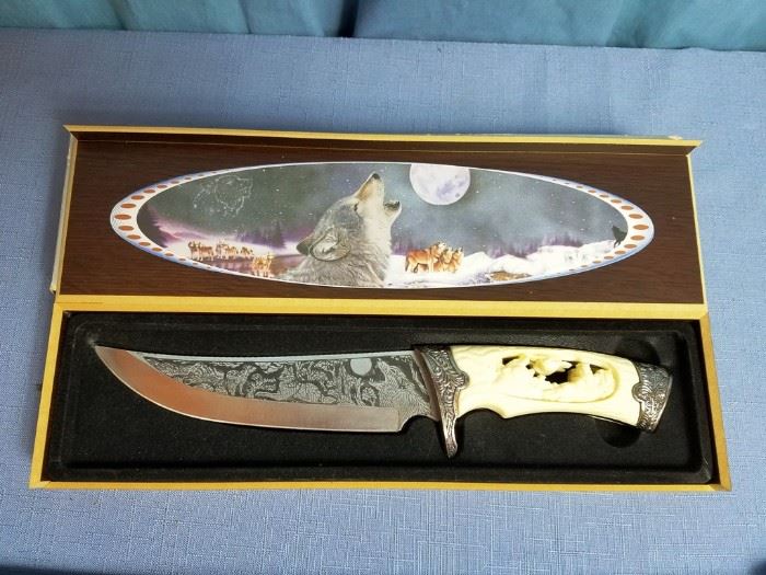 Samurai Sword & 4 Knives  http://www.ctonlineauctions.com/detail.asp?id=712616