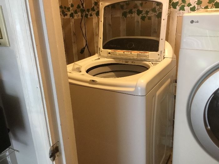 Top load washer - less than 2 years old