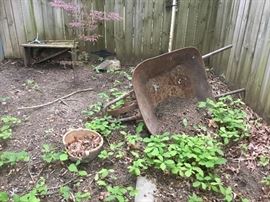 Wheel barrow