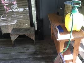 Primitive table and small table