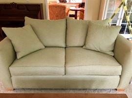 Ethan Allen Sofa "Hampton" Design