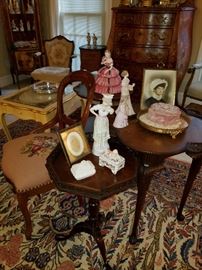 Collection of small tables, a chair and some decorative objects